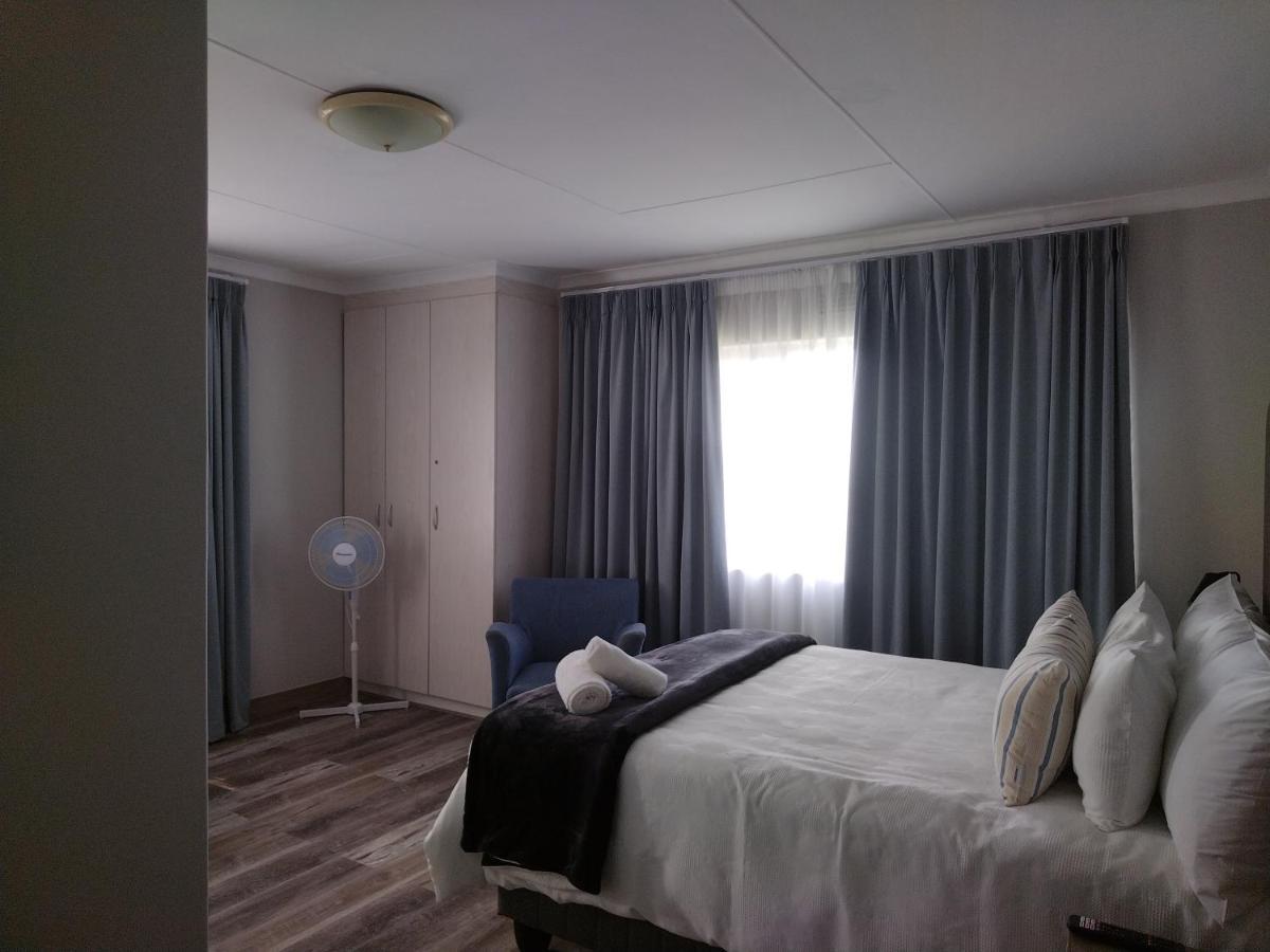 Blue Owl Guest House Mossel Bay Exterior photo