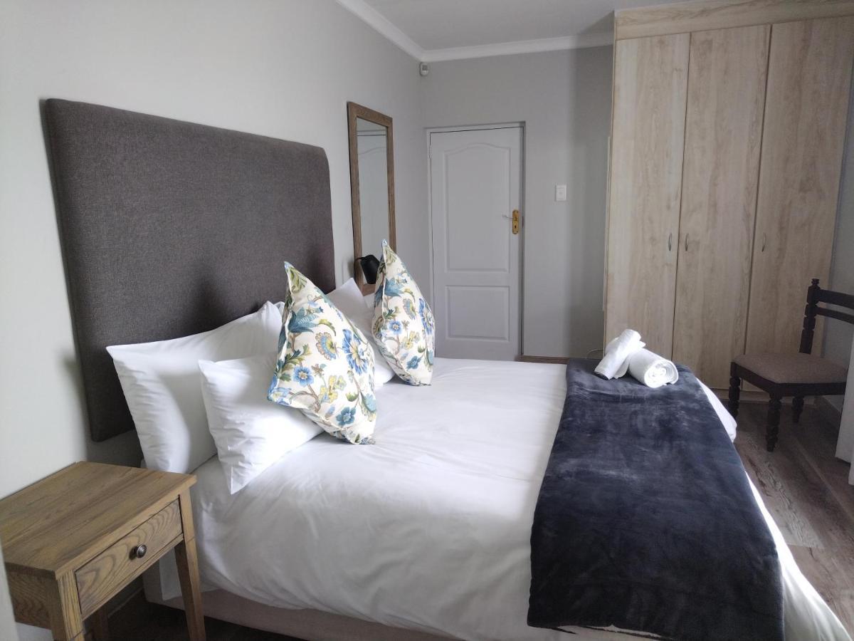 Blue Owl Guest House Mossel Bay Exterior photo